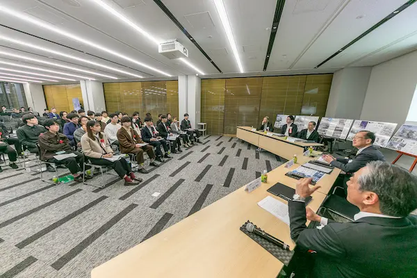 審査会風景